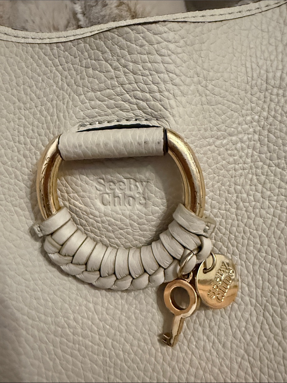 See By Chloe Cream Leather Shoulder Bag with Gold Ring - Picture 4 of 5